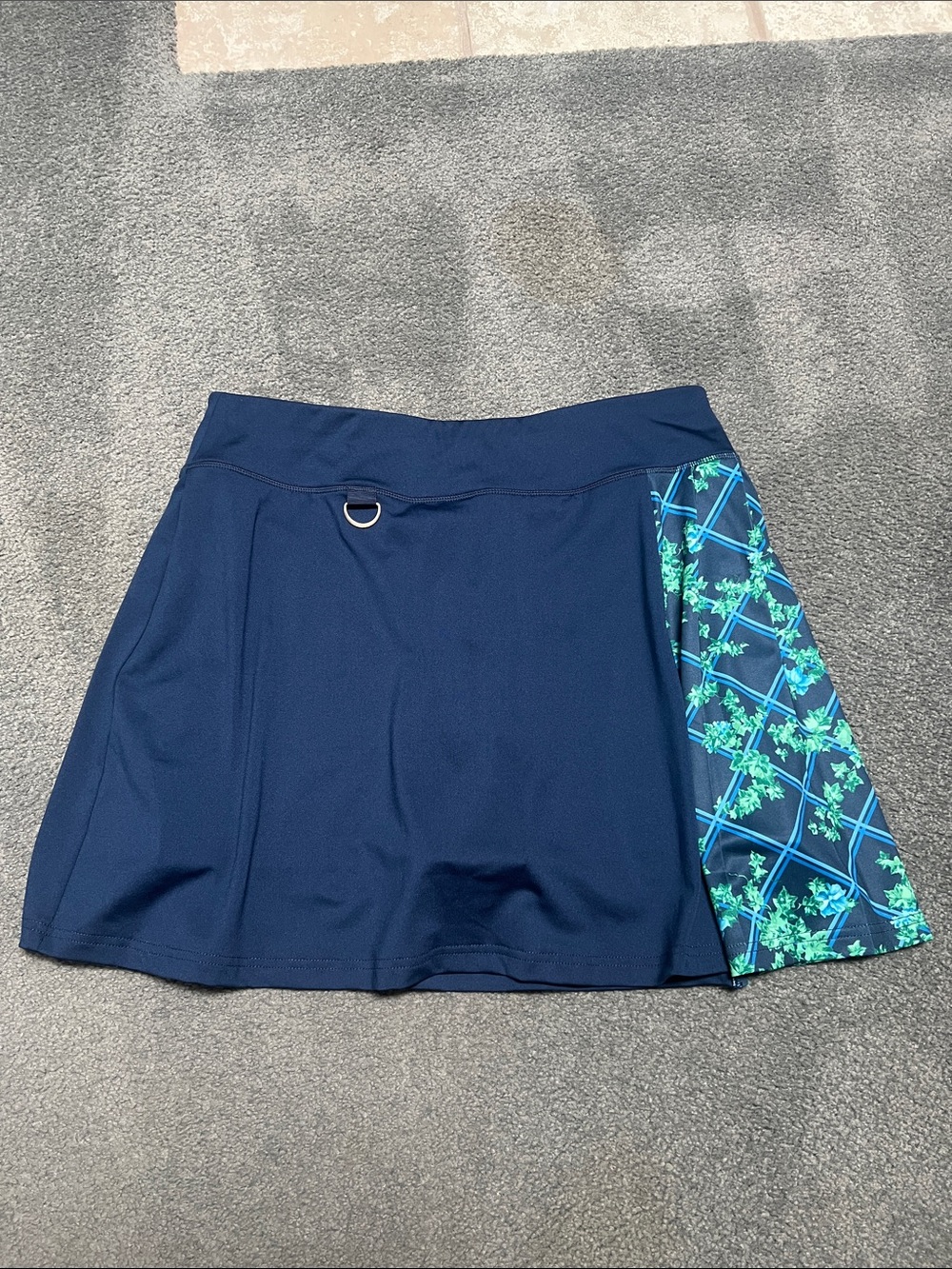 Tuckernuck Navy Skort with Teal Floral Plaid Panel. Never been worn. Size XL